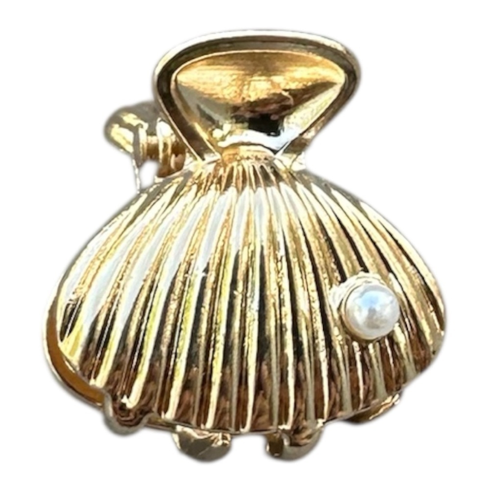5/$25 Melody Gold Conch Shell Hair Clips - Picture 2 of 2